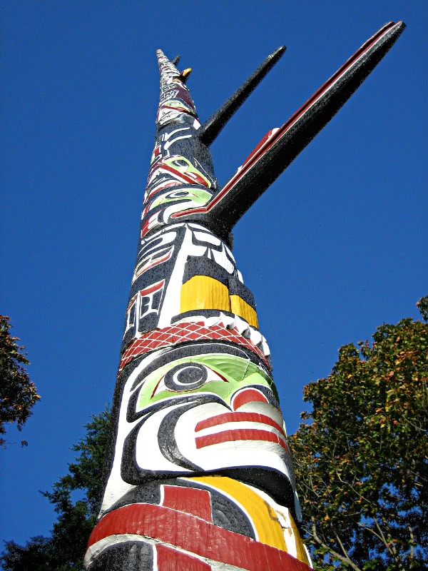 large totem pole by Mungo Martin
