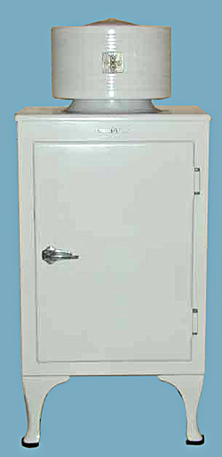 1913 mass produced refrigerator