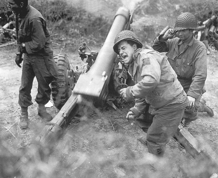American howitzers bomb German positions