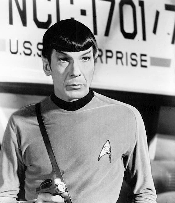 Spock w phaser