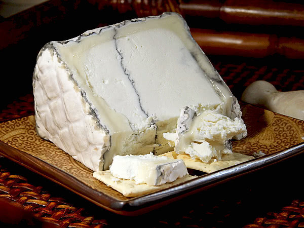 Humboldt Fog cheese
