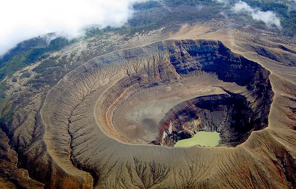 Santa Ana Volcano crater