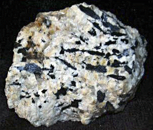 Arfvedsonite in quartz