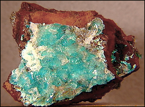 Aurichalcite crystals med zoom