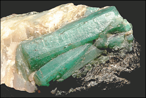 Emerald  with host rock