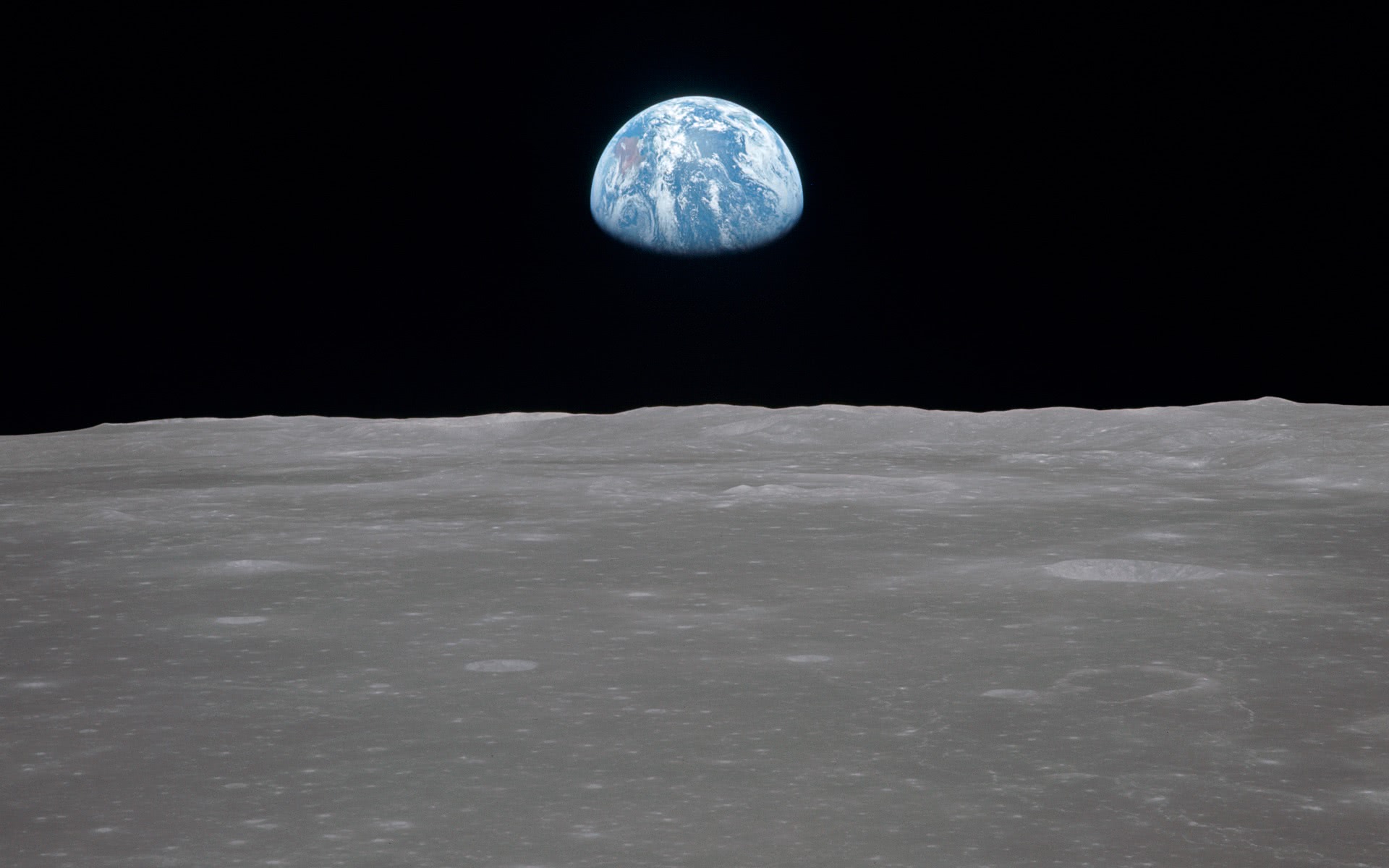 Earthrise Apollo 11