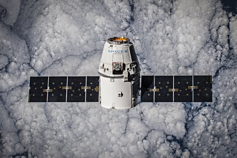 SpaceX Dragon in orbit 2