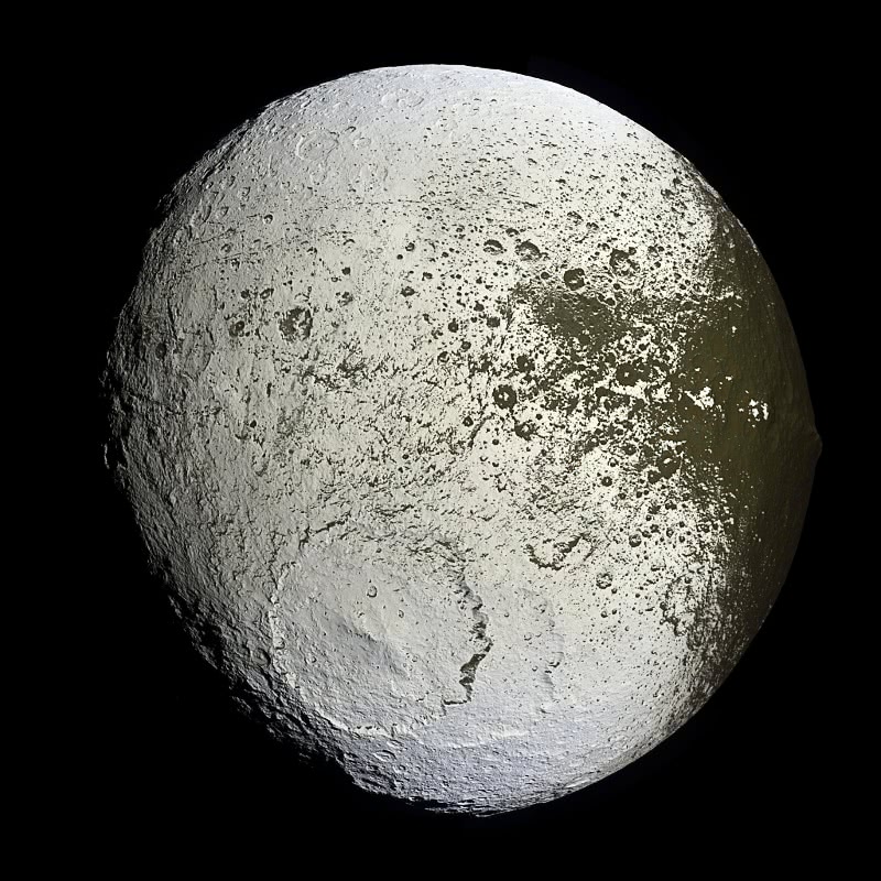 Iapetus moon of Saturn