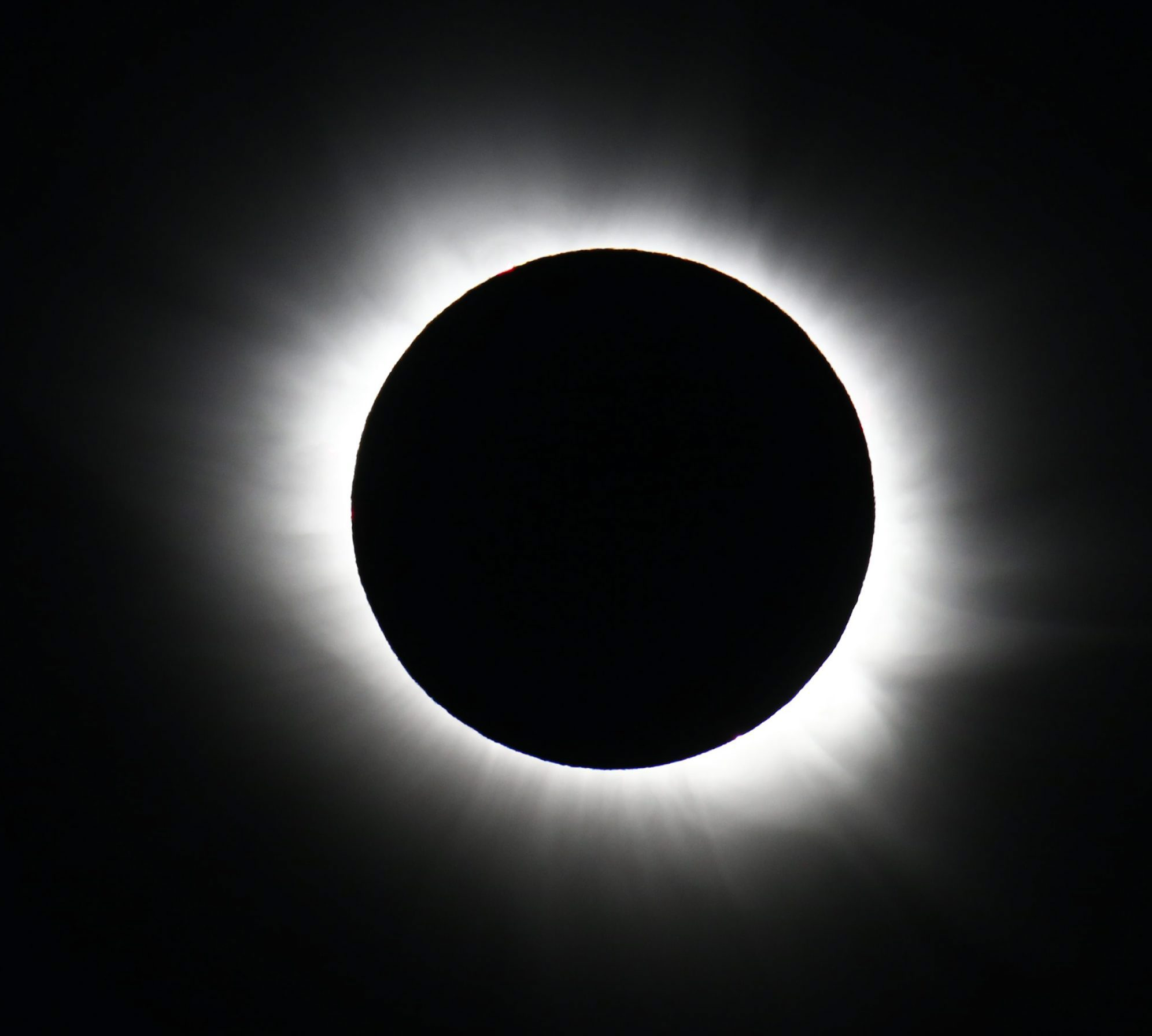 solar eclipse corona 2