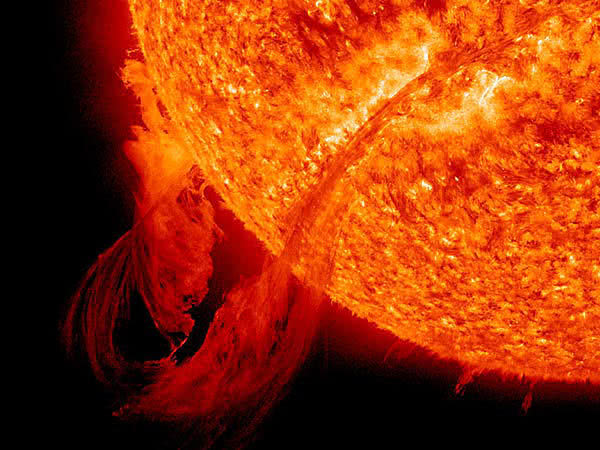 solar plasma eruption