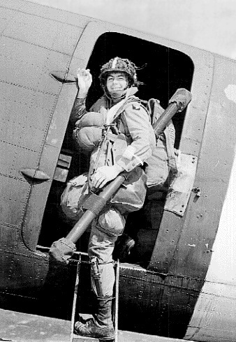 D-Day paratrooper w bazooka
