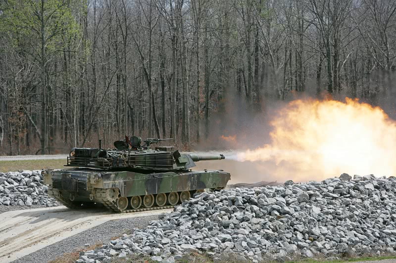 tank M1A1 Abrams firing